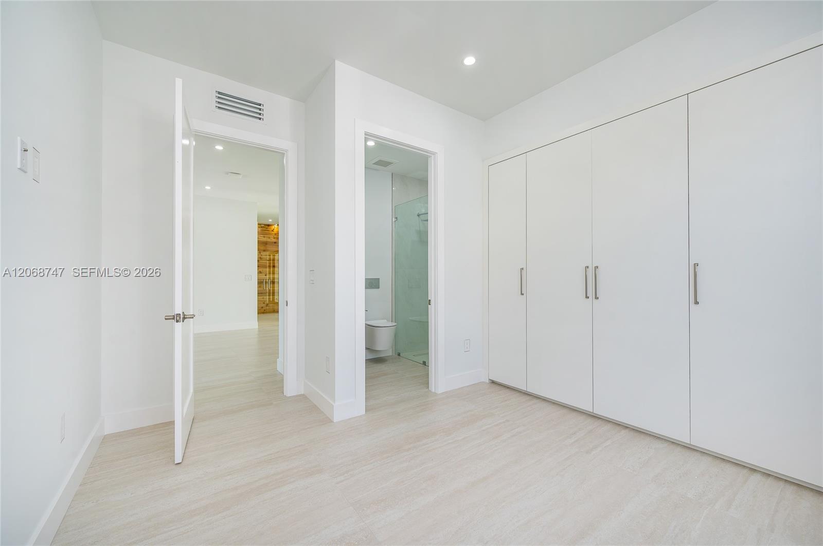9951 Southwest 41st Terrace Miami, FL 33165 - Photo 18 of 33 Gallery Image 18