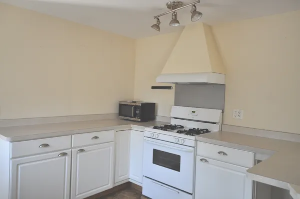 $1,500 | 19006 West Edwards Road, Antioch, IL 60002