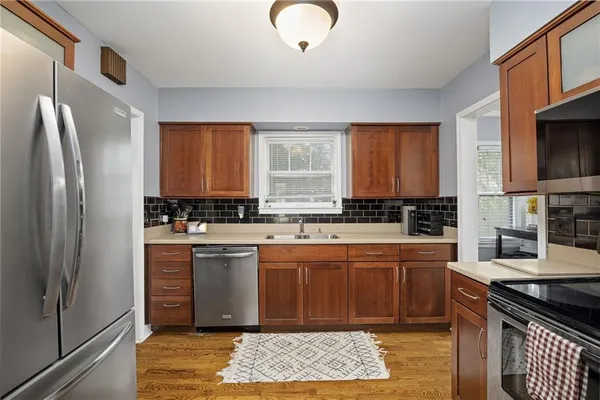 $299,900 | 2004 Ashland Avenue, St. Joseph, MO 64506