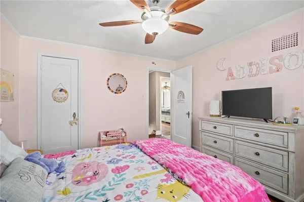 $299,900 | 2004 Ashland Avenue, St. Joseph, MO 64506
