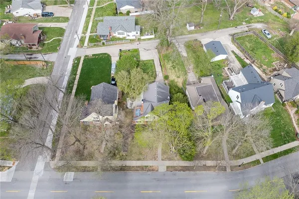 $299,900 | 2004 Ashland Avenue, St. Joseph, MO 64506