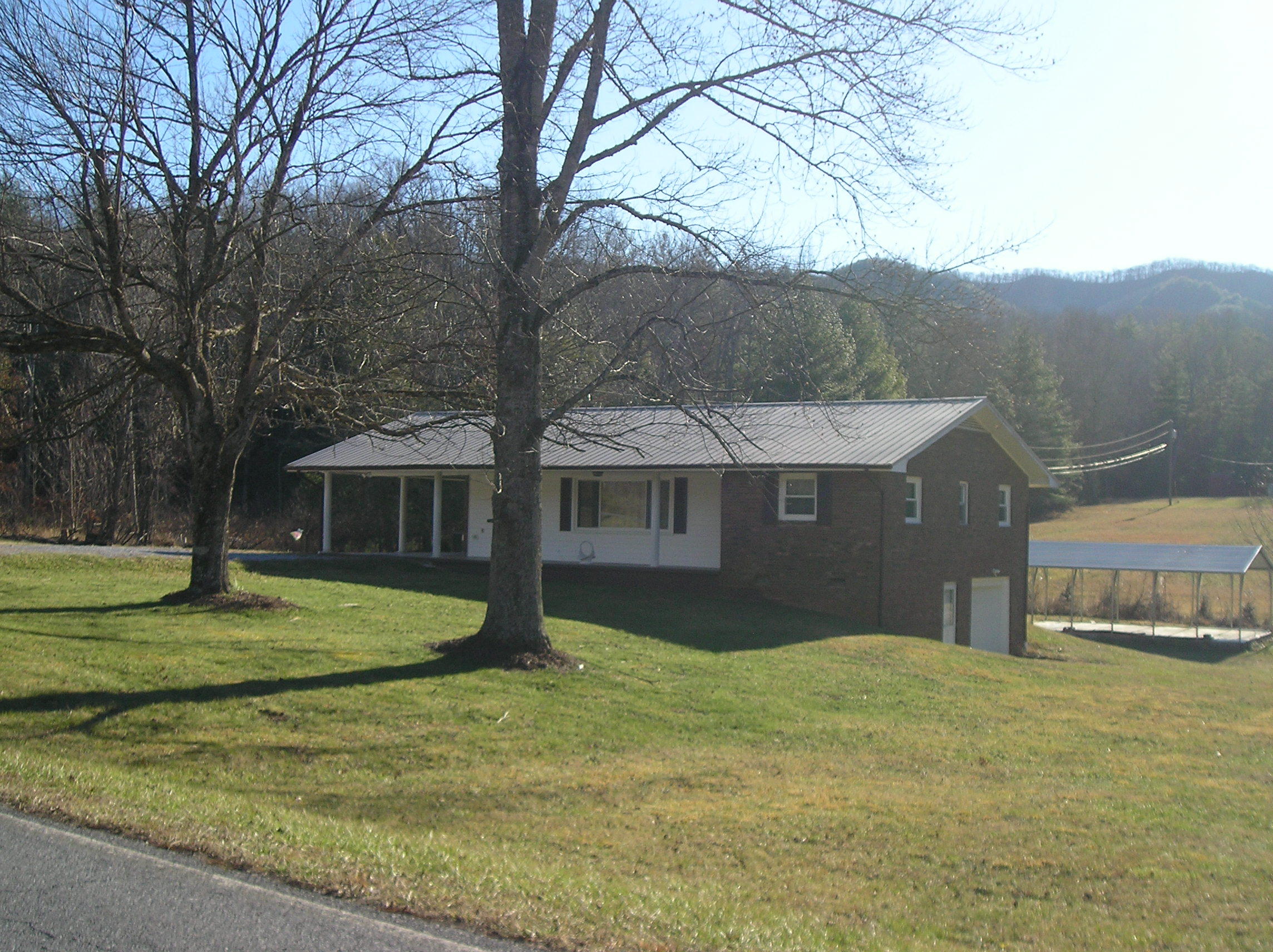 1472 Scioto Road Unicoi, TN 37692 - Photo 1 of 44 P1010008 (5)