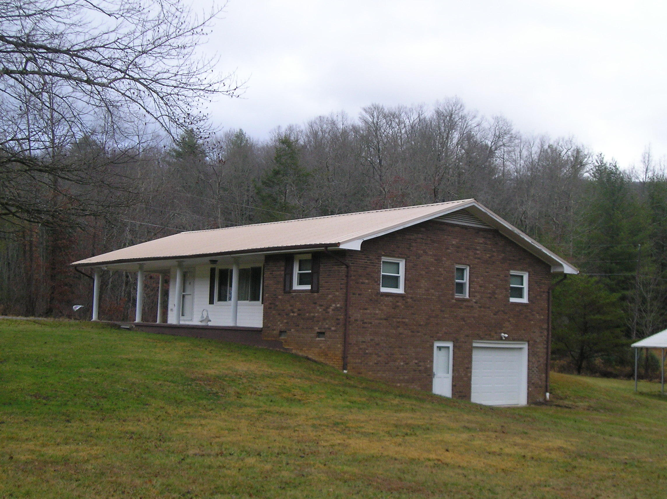 1472 Scioto Road Unicoi, TN 37692 - Photo 15 of 44 P1010157 (1)