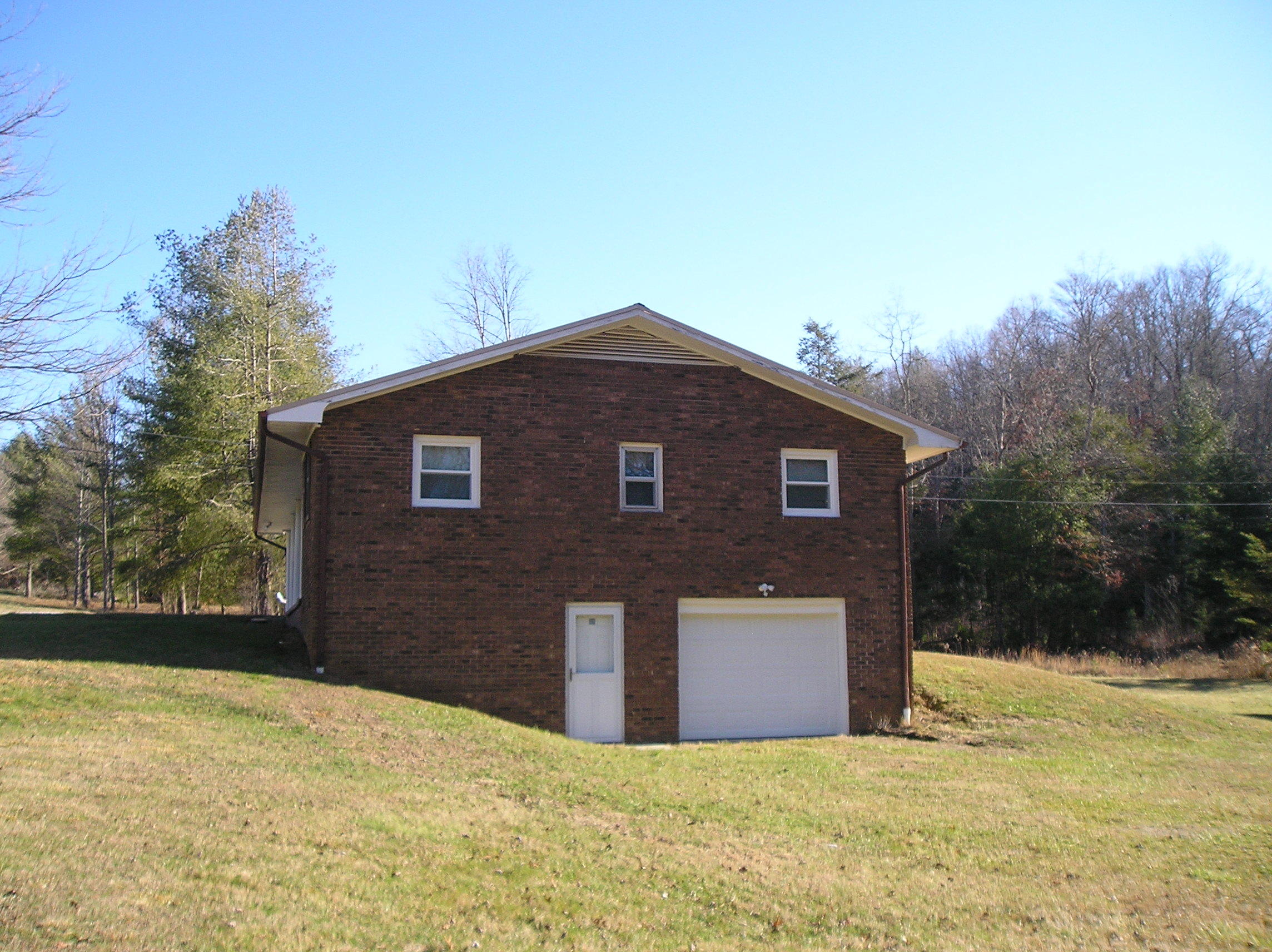 1472 Scioto Road Unicoi, TN 37692 - Photo 31 of 44 P1010014 (5)