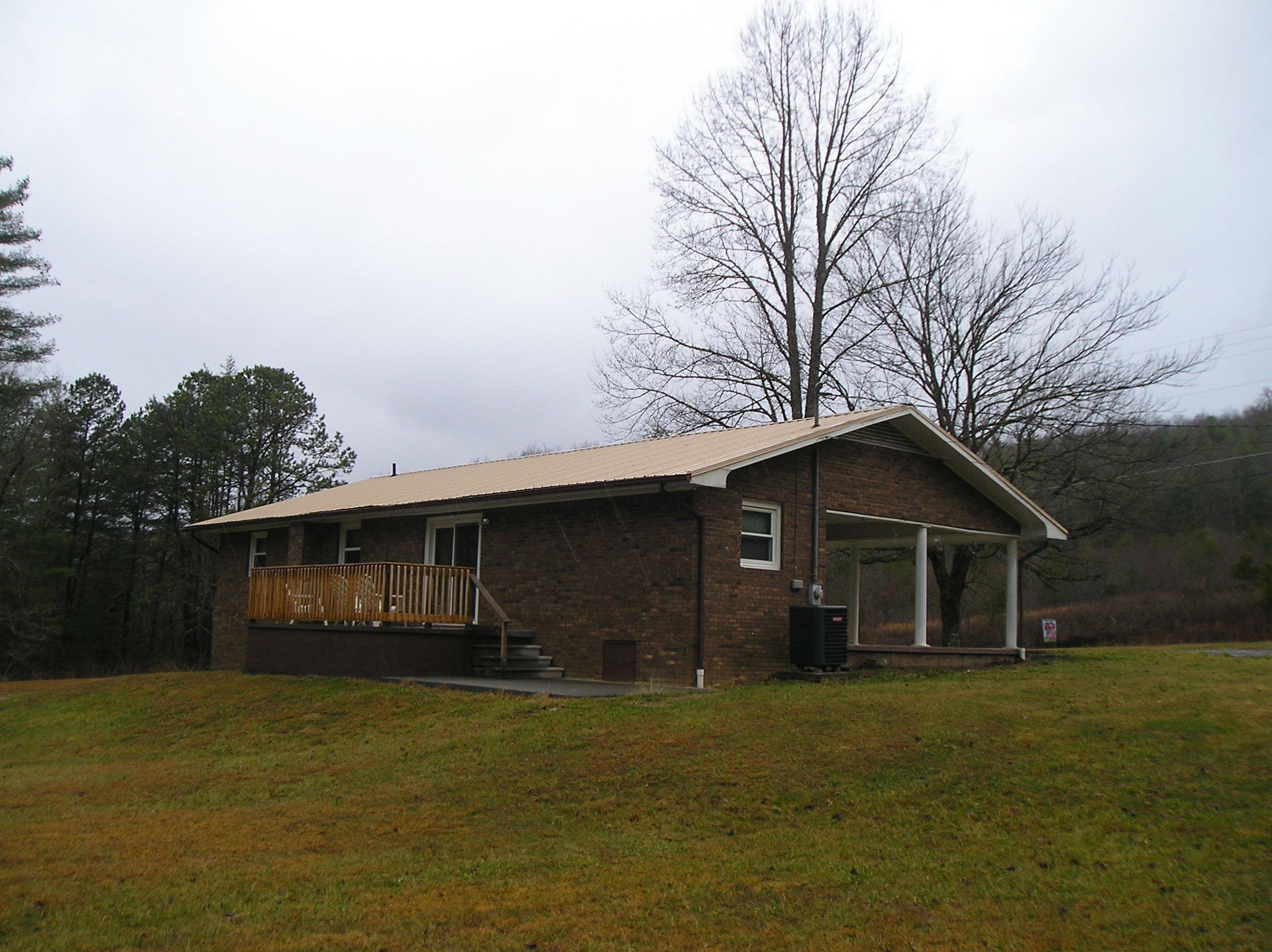 1472 Scioto Road Unicoi, TN 37692 - Photo 4 of 44 P1010172 (1)