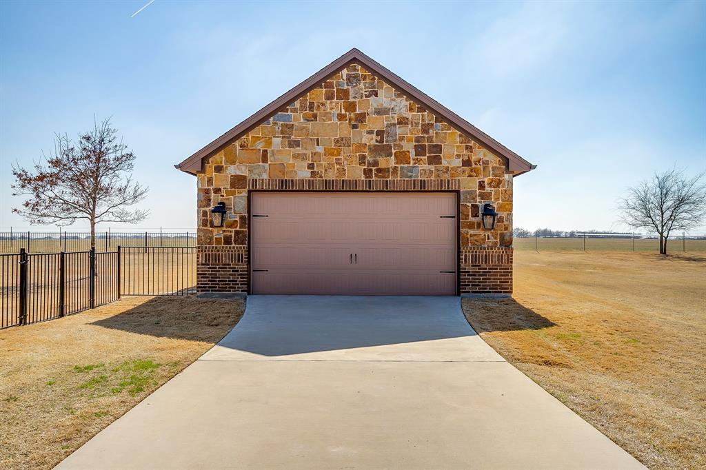 8613 Tuscan Way Godley, TX 76044 - Photo 35 of 40