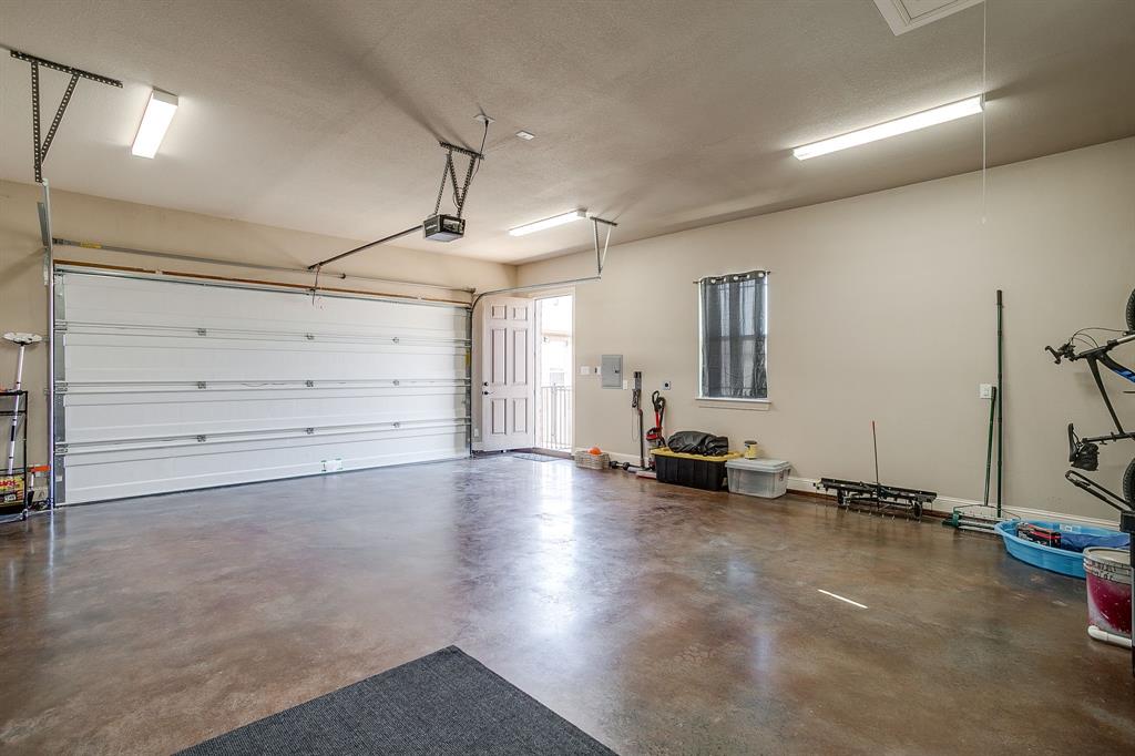 8613 Tuscan Way Godley, TX 76044 - Photo 37 of 40