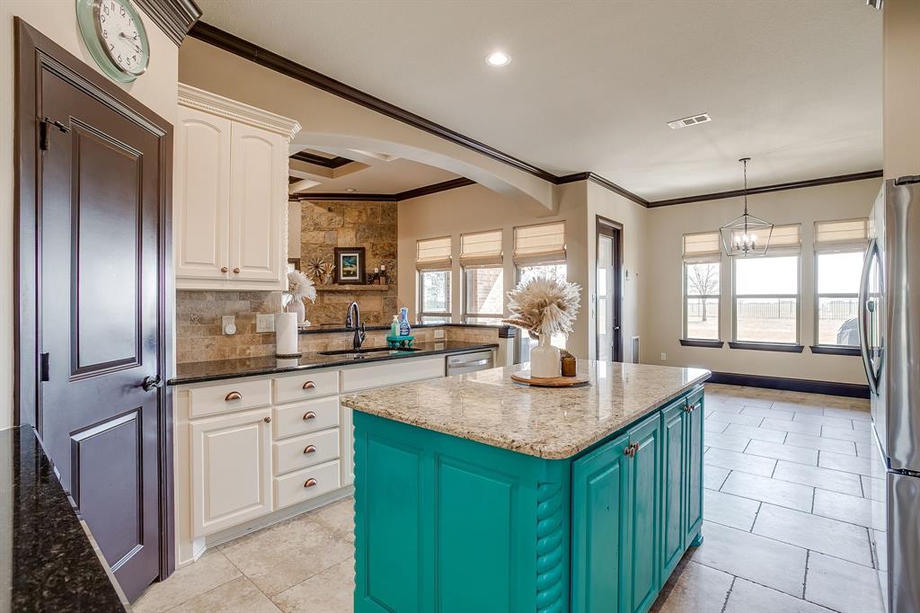 8613 Tuscan Way Godley, TX 76044 - Photo 10 of 40