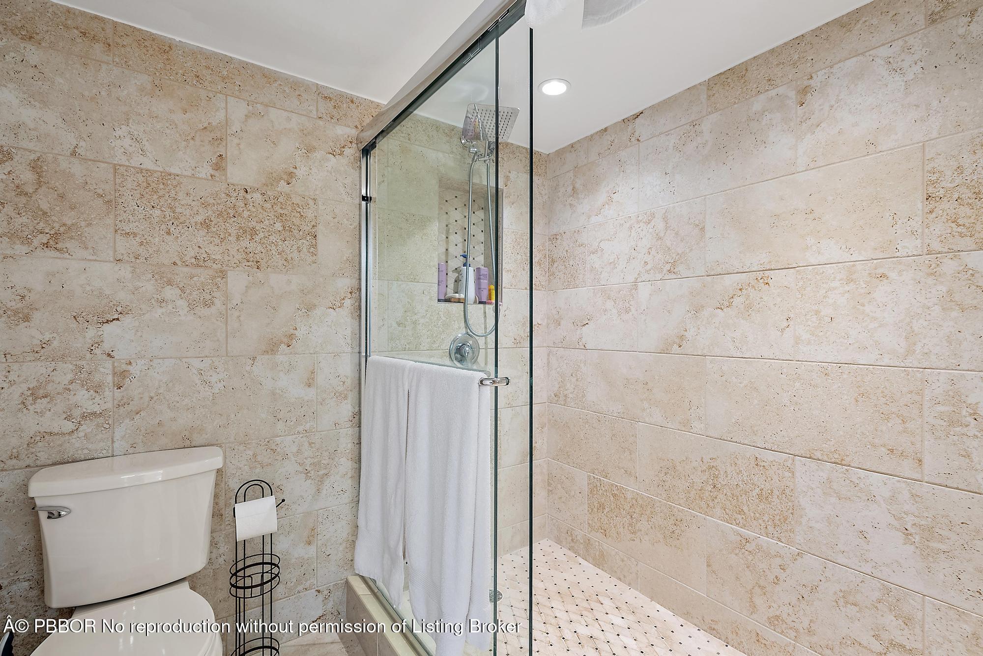 3610 South Ocean Boulevard, Unit 303 Palm Beach, FL 33480 - Photo 14 of 29 3610 S Ocean Blvd apt 303-17