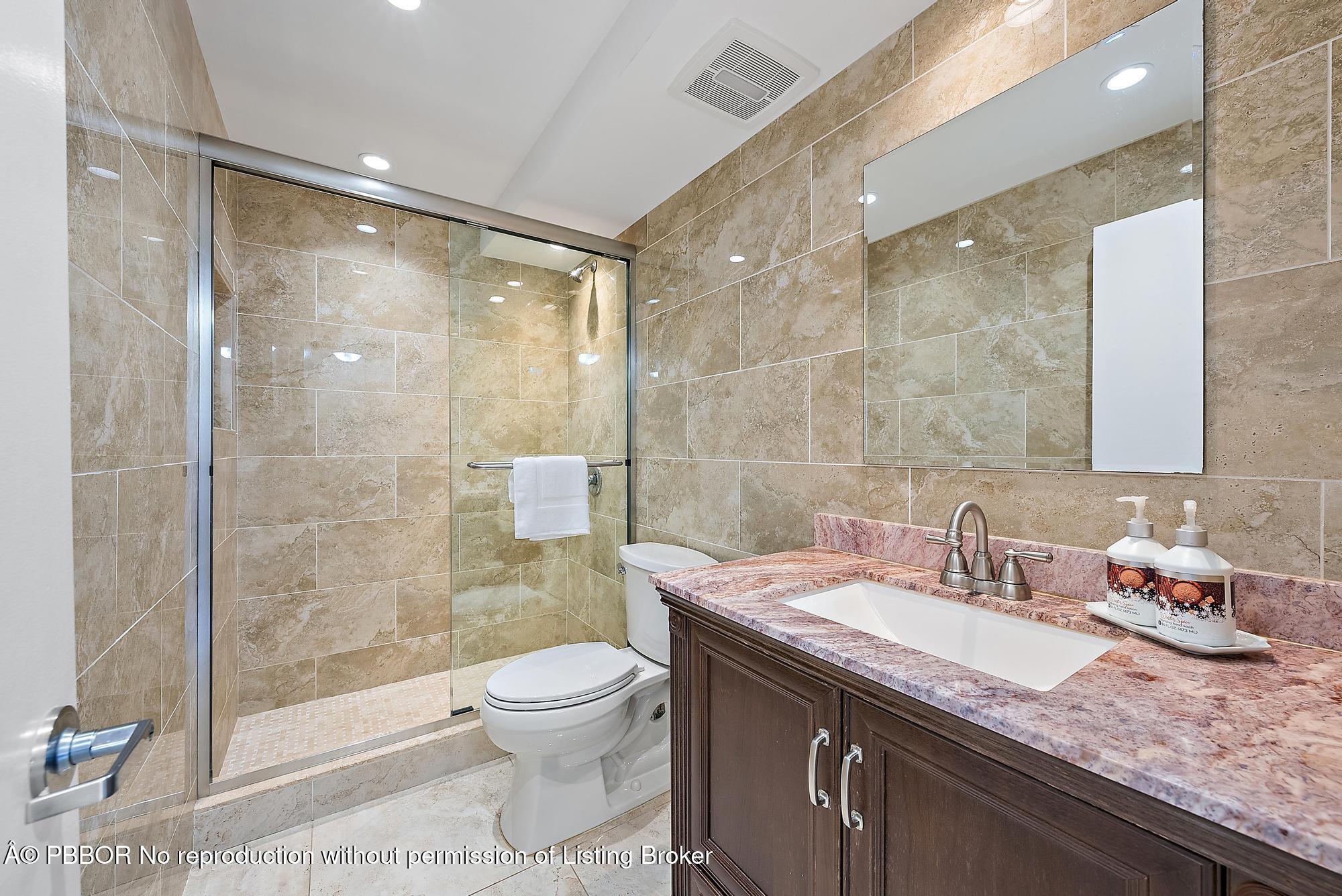 3610 South Ocean Boulevard, Unit 303 Palm Beach, FL 33480 - Photo 17 of 29 3610 S Ocean Blvd apt 303-16