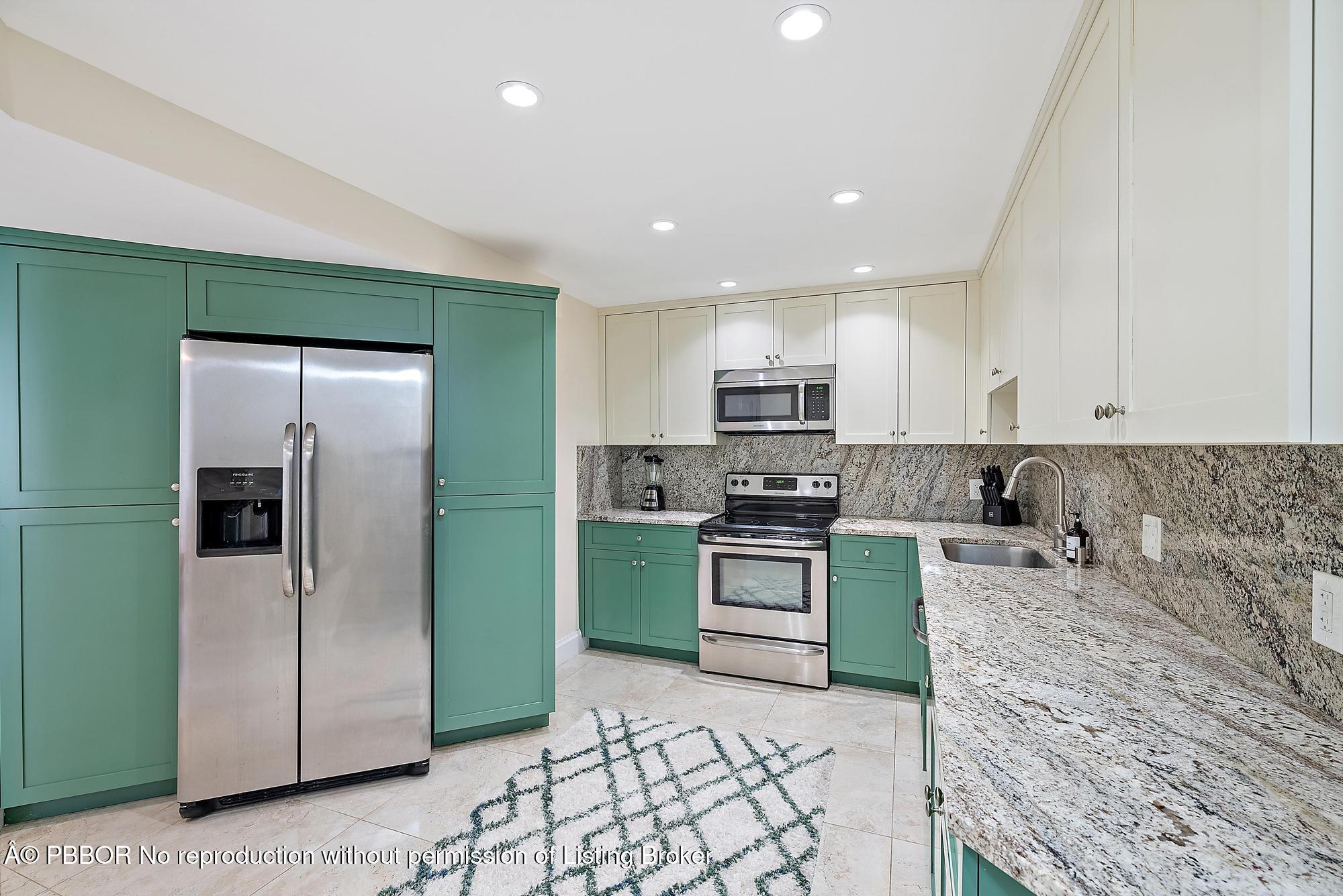 3610 South Ocean Boulevard, Unit 303 Palm Beach, FL 33480 - Photo 8 of 29 3610 S Ocean Blvd apt 303-14