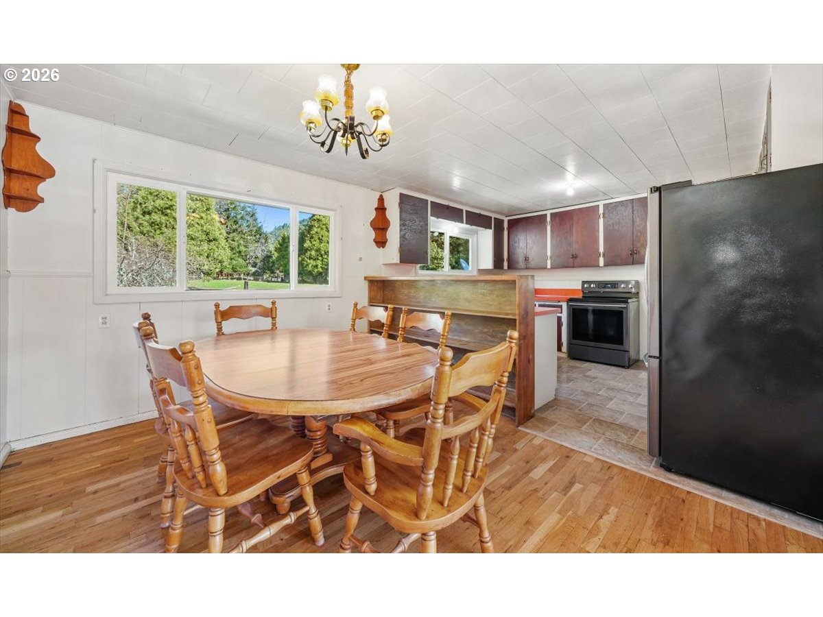 331 Hobbs Lane Glendale, OR 97442 - Photo 14 of 45