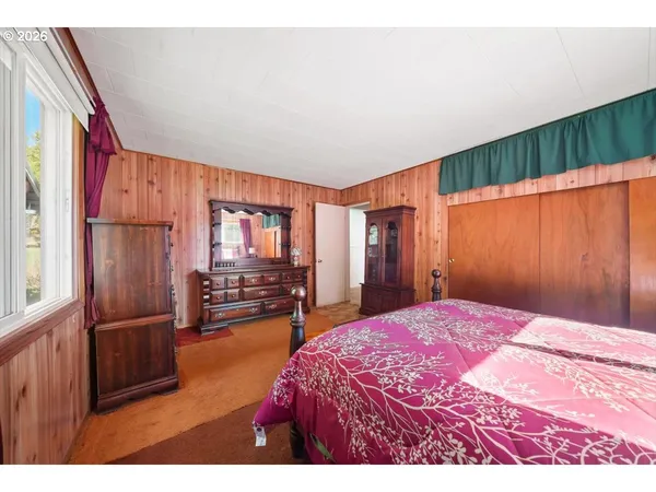 $314,900 | 331 Hobbs Lane, Glendale, OR 97442
