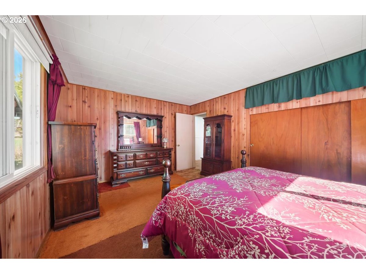 331 Hobbs Lane Glendale, OR 97442 - Photo 21 of 45