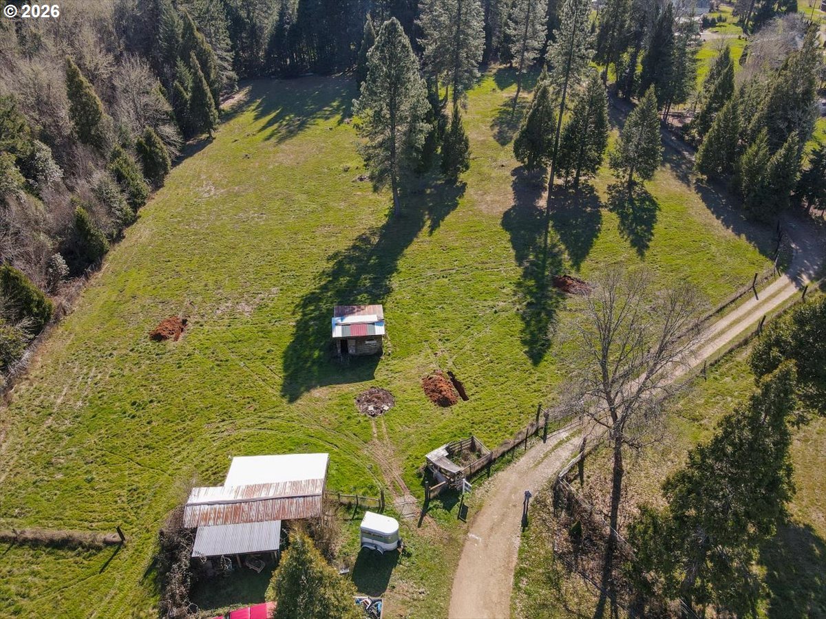 331 Hobbs Lane Glendale, OR 97442 - Photo 38 of 45 Pasture