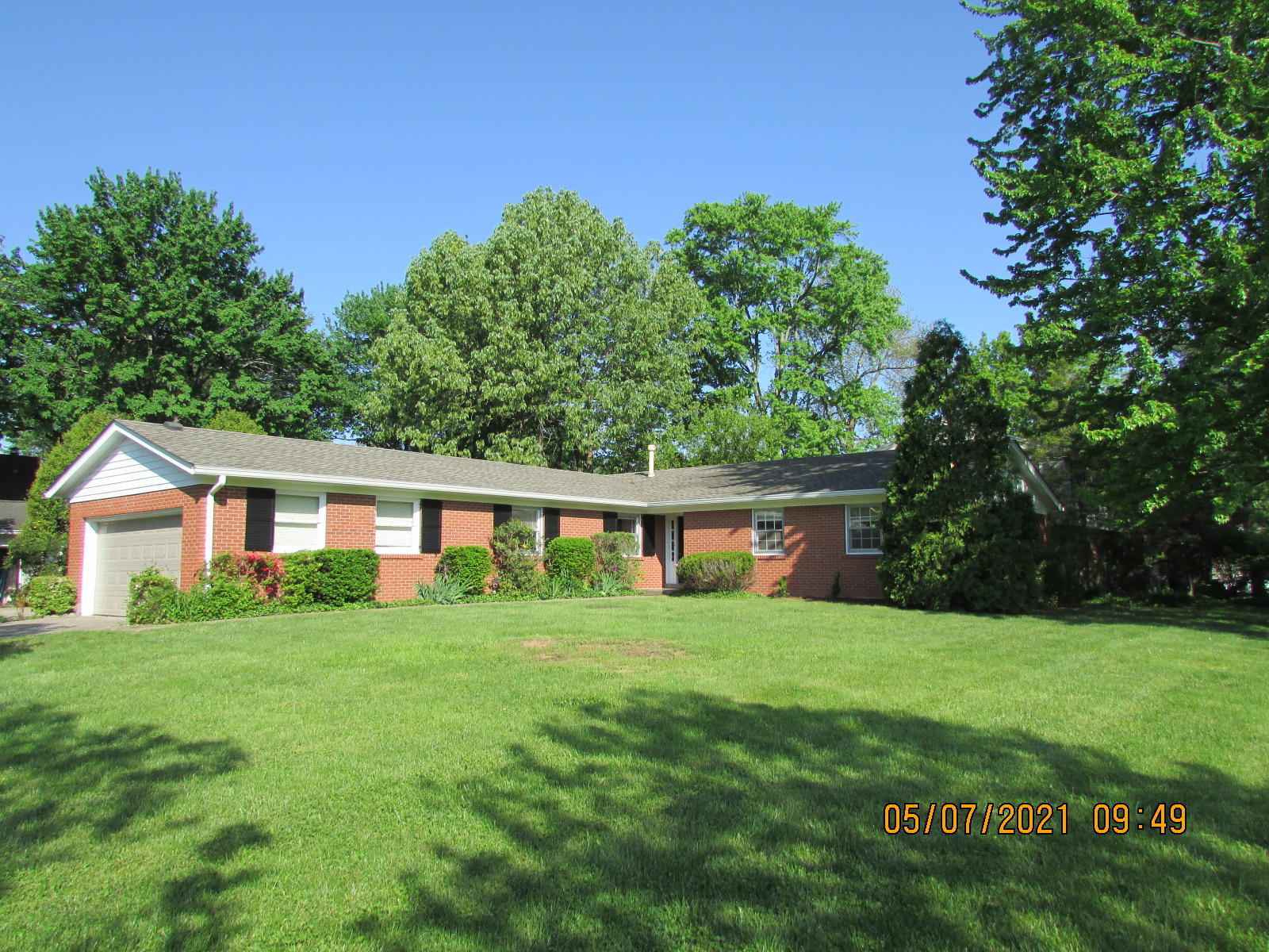 218 Blue Ridge Road Louisville, KY 40223 - Photo 1 of 17 Front1
