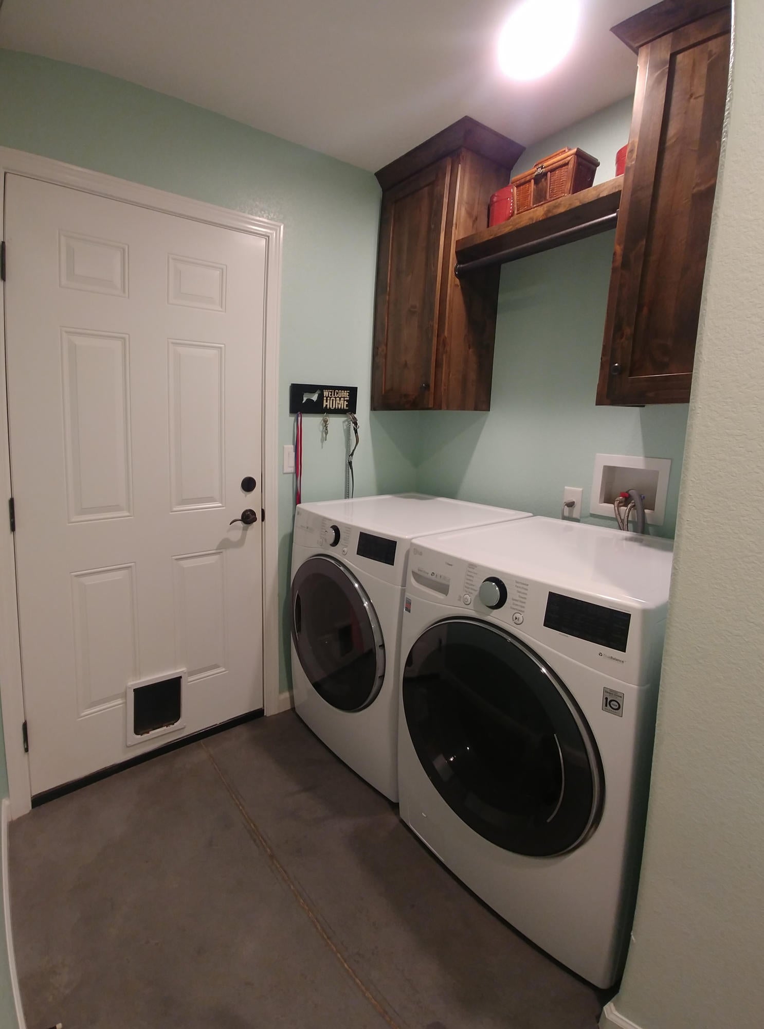 185 Drake Road Shady Cove, OR 97539 - Photo 17 of 30 Laundry