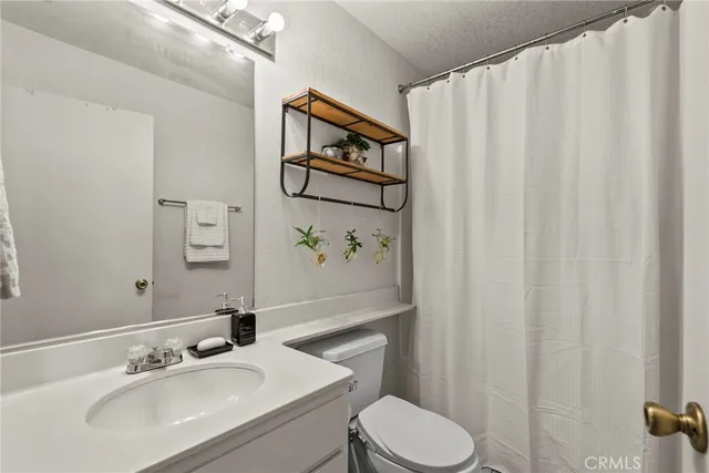 $360,000 | 18209 Sierra Highway, Unit 88, Canyon Country, CA 91351