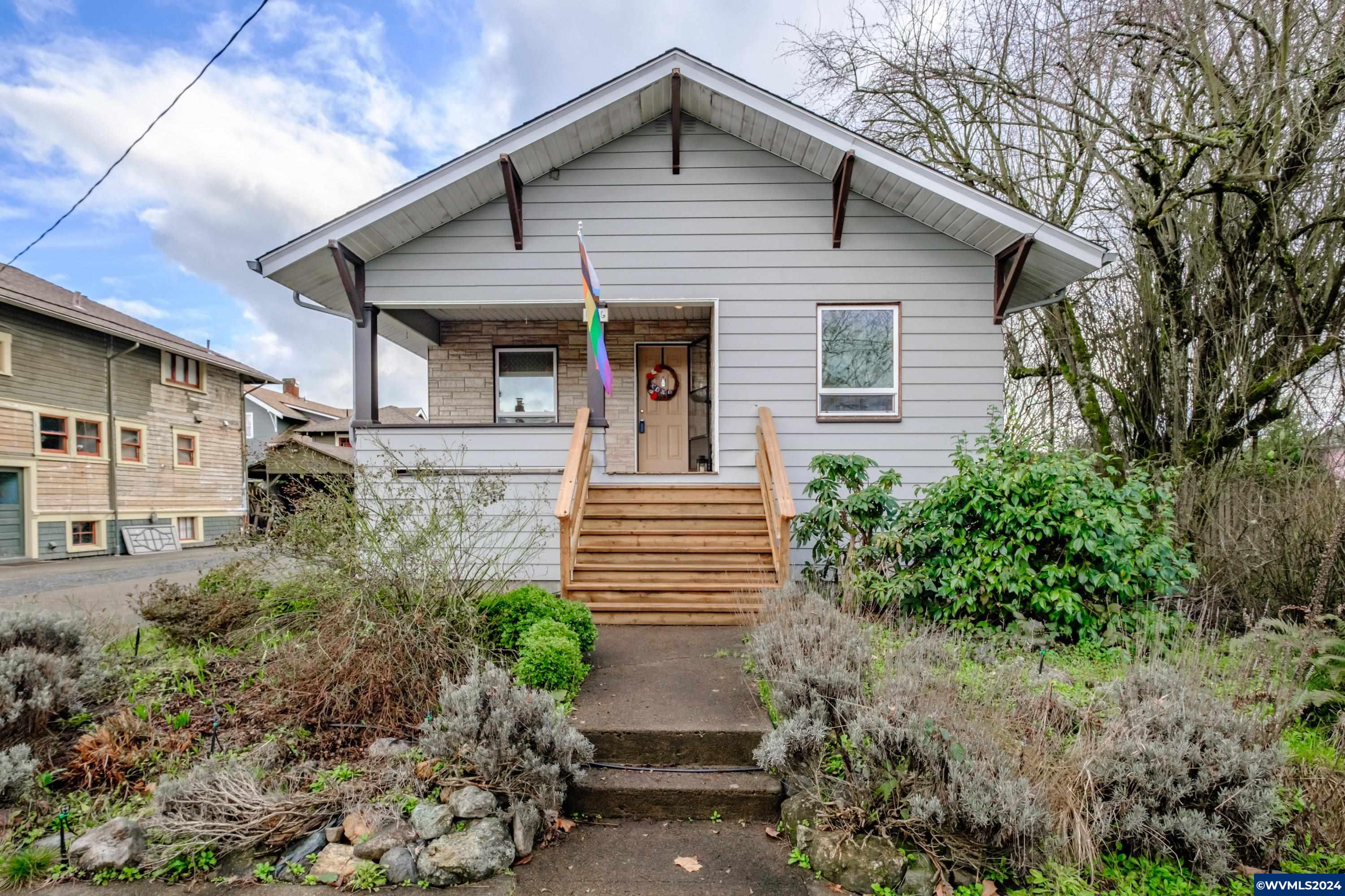 1026 Southwest 8th Avenue Albany, OR 97321 - Photo 2 of 39