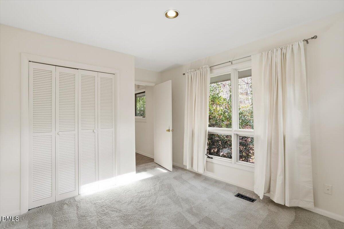 620 Sugarberry Road Chapel Hill, NC 27514 - Photo 11 of 33