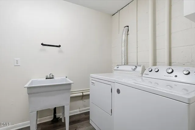 $675,000 | 620 Sugarberry Road, Chapel Hill, NC 27514