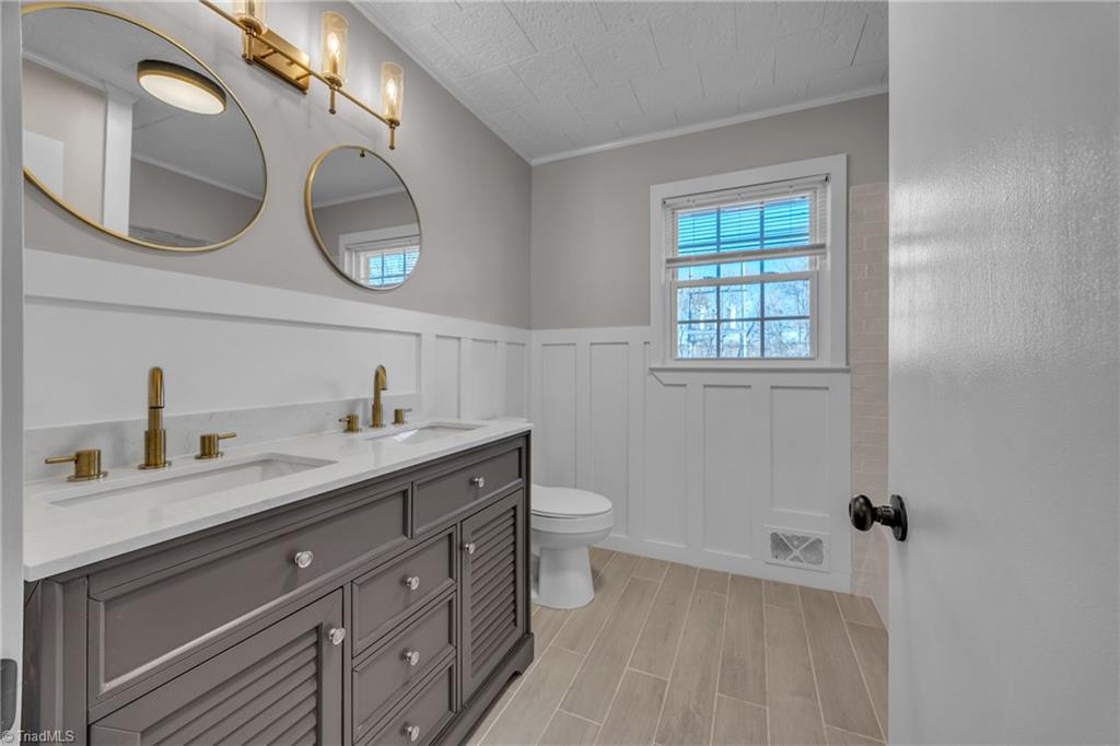 3579 Sparta Road North Wilkesboro, NC 28659 - Photo 15 of 33