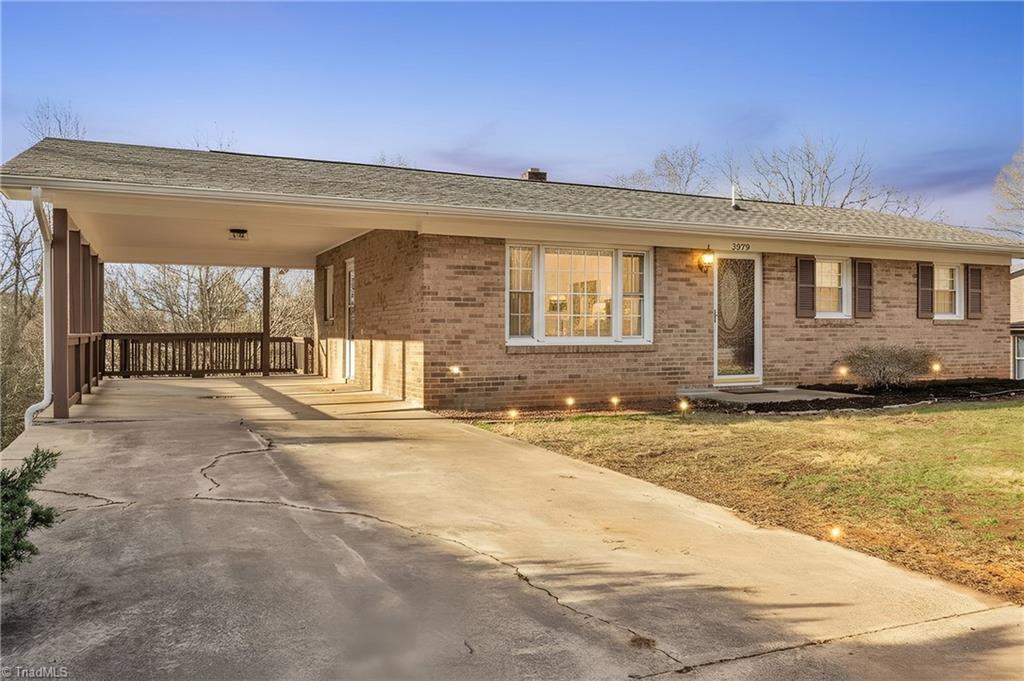 3579 Sparta Road North Wilkesboro, NC 28659 - Photo 2 of 33