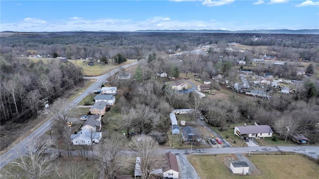 3579 Sparta Road North Wilkesboro, NC 28659 - Photo 30 of 33