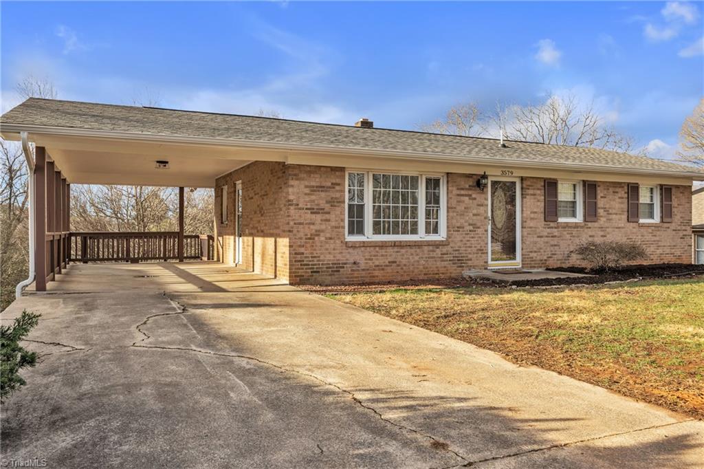 3579 Sparta Road North Wilkesboro, NC 28659 - Photo 4 of 33