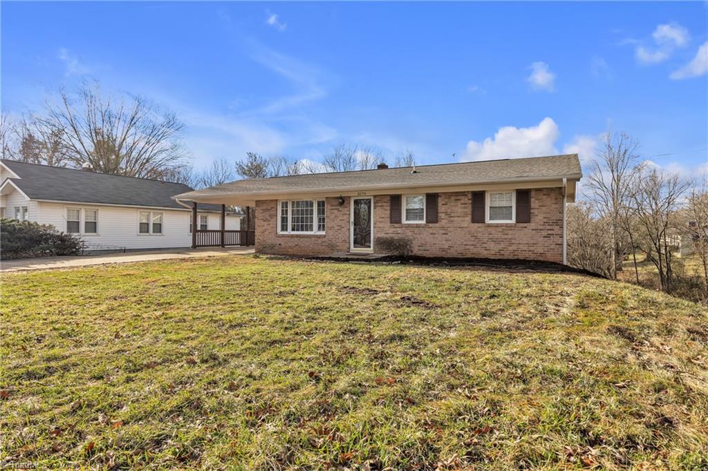 3579 Sparta Road North Wilkesboro, NC 28659 - Photo 5 of 33