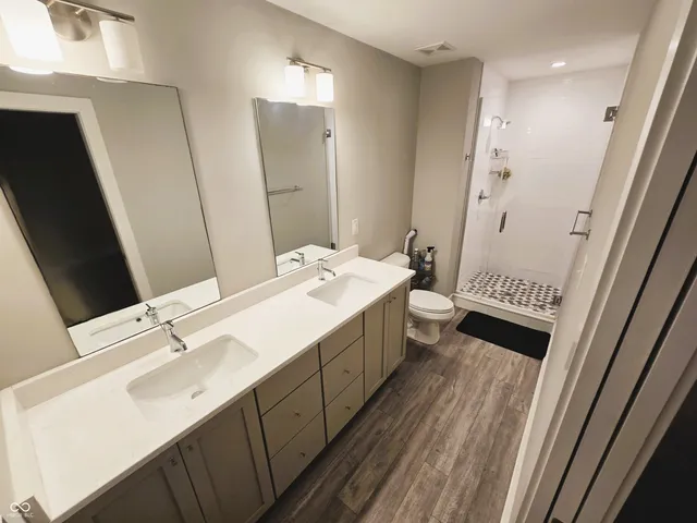 $2,350 | 28 Central Greens Boulevard, Indianapolis, IN 46222