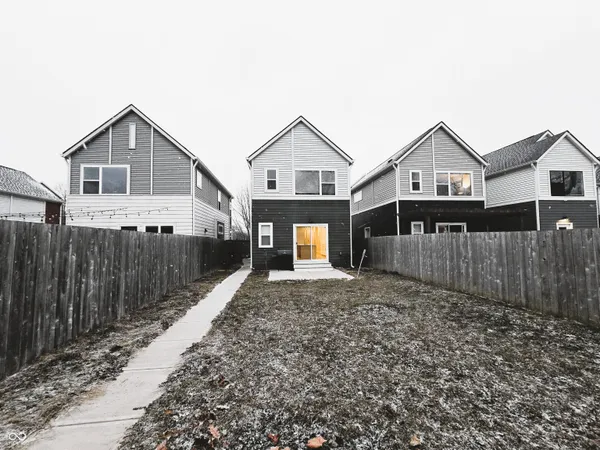 $2,350 | 28 Central Greens Boulevard, Indianapolis, IN 46222