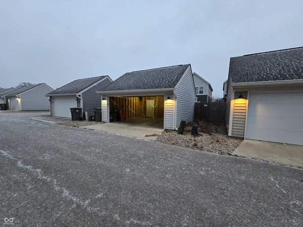 $2,350 | 28 Central Greens Boulevard, Indianapolis, IN 46222