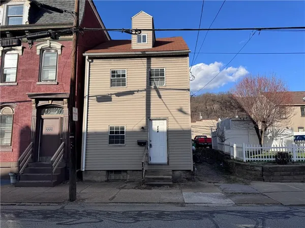 $1,395 | 224 North Main Street, Pittsburgh, PA 15215