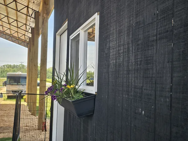 $189,000 | 451 River Front Drive, Clifton, TN 38425