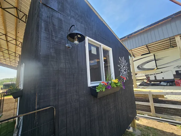 $189,000 | 451 River Front Drive, Clifton, TN 38425