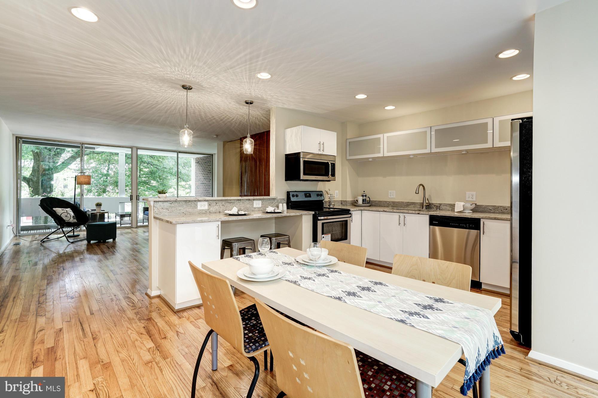 11515 Hickory Cluster Reston, VA 20190 - Photo 2 of 29 Interior (General)