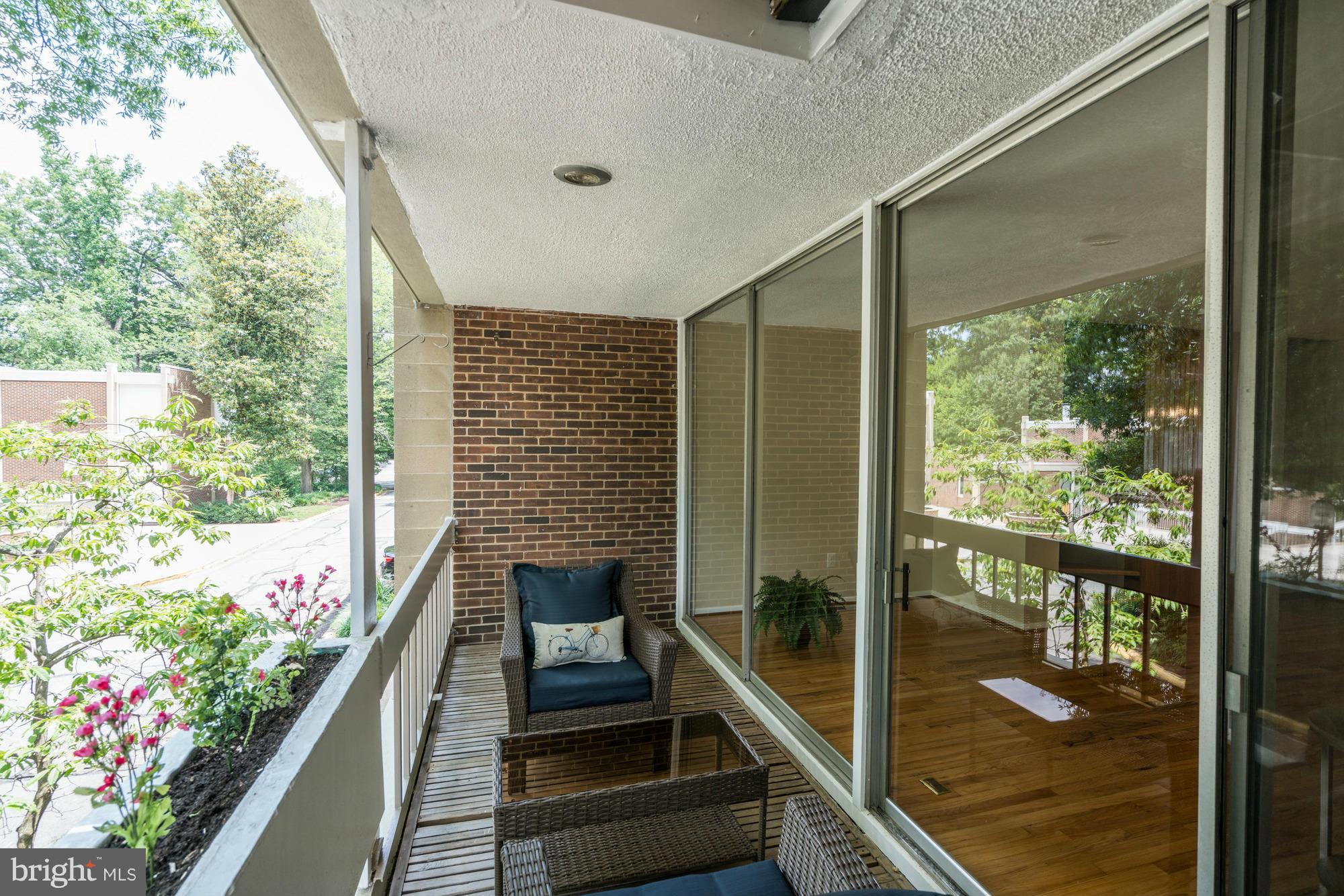 11515 Hickory Cluster Reston, VA 20190 - Photo 12 of 29 Exterior (Front)