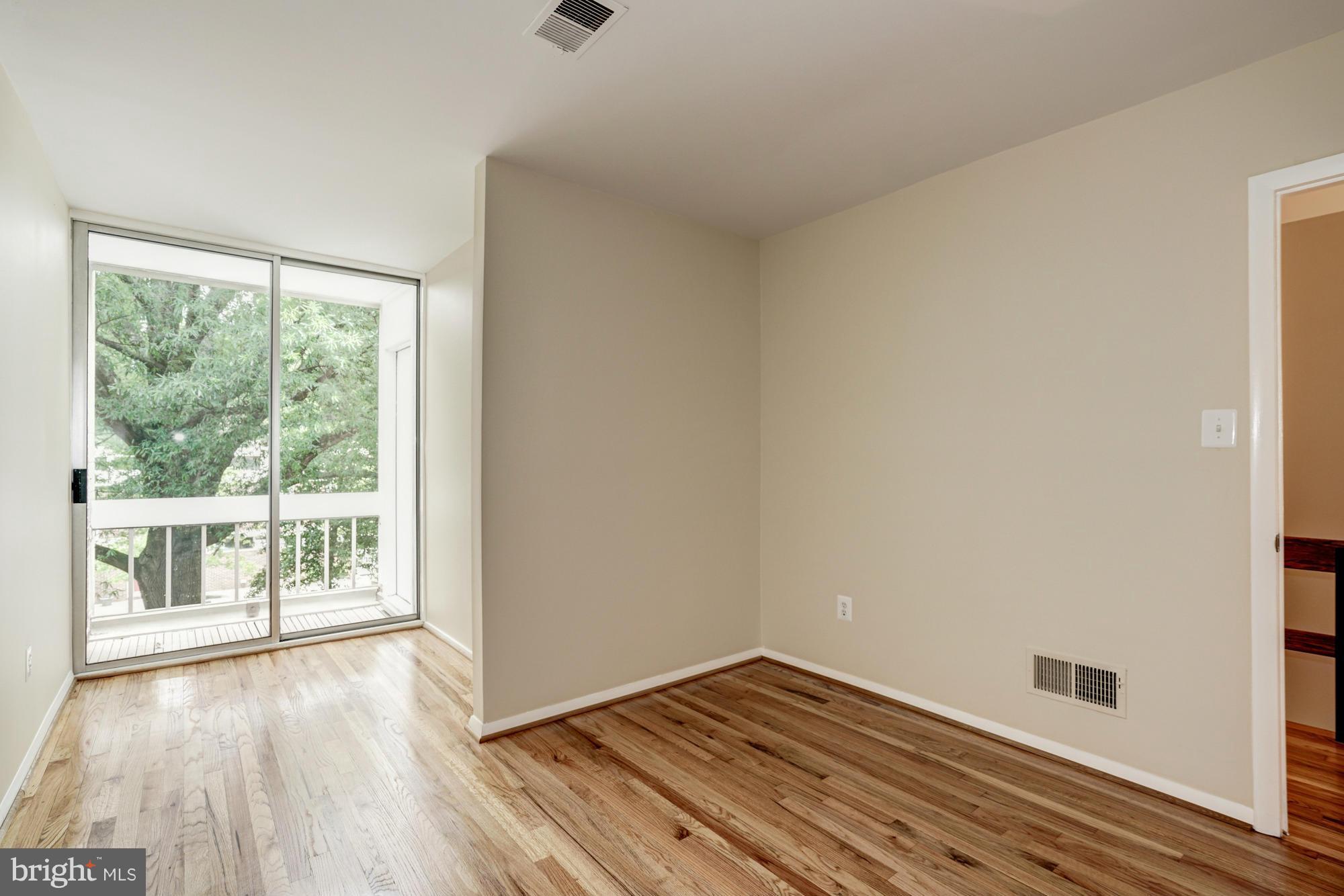 11515 Hickory Cluster Reston, VA 20190 - Photo 15 of 29 Interior (General)