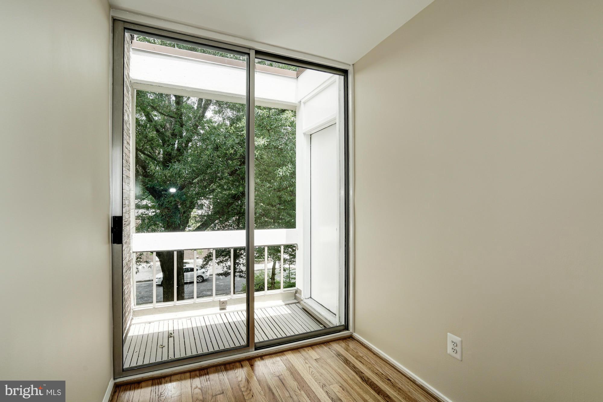 11515 Hickory Cluster Reston, VA 20190 - Photo 17 of 29 Interior (General)