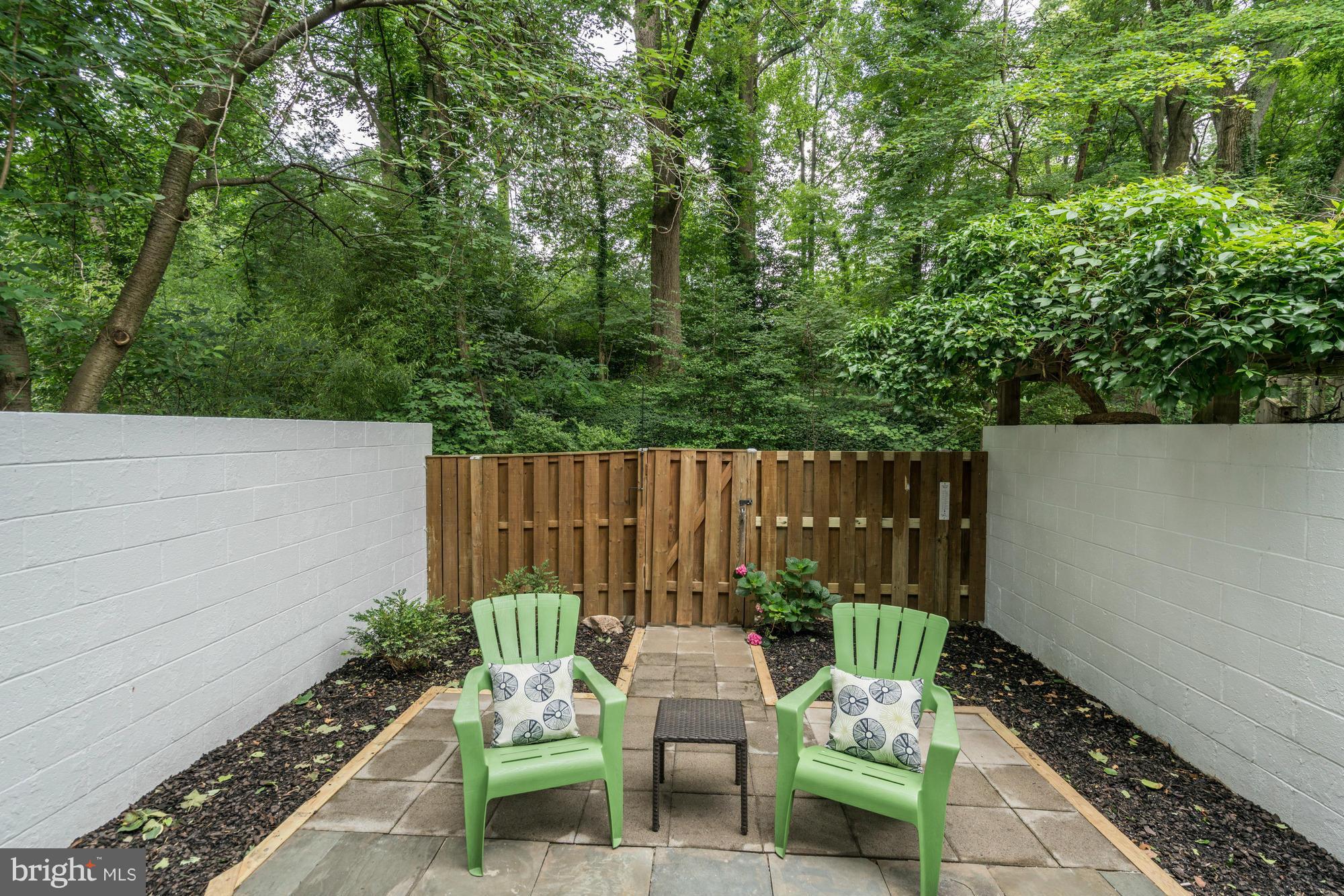 11515 Hickory Cluster Reston, VA 20190 - Photo 22 of 29 Exterior (Rear)