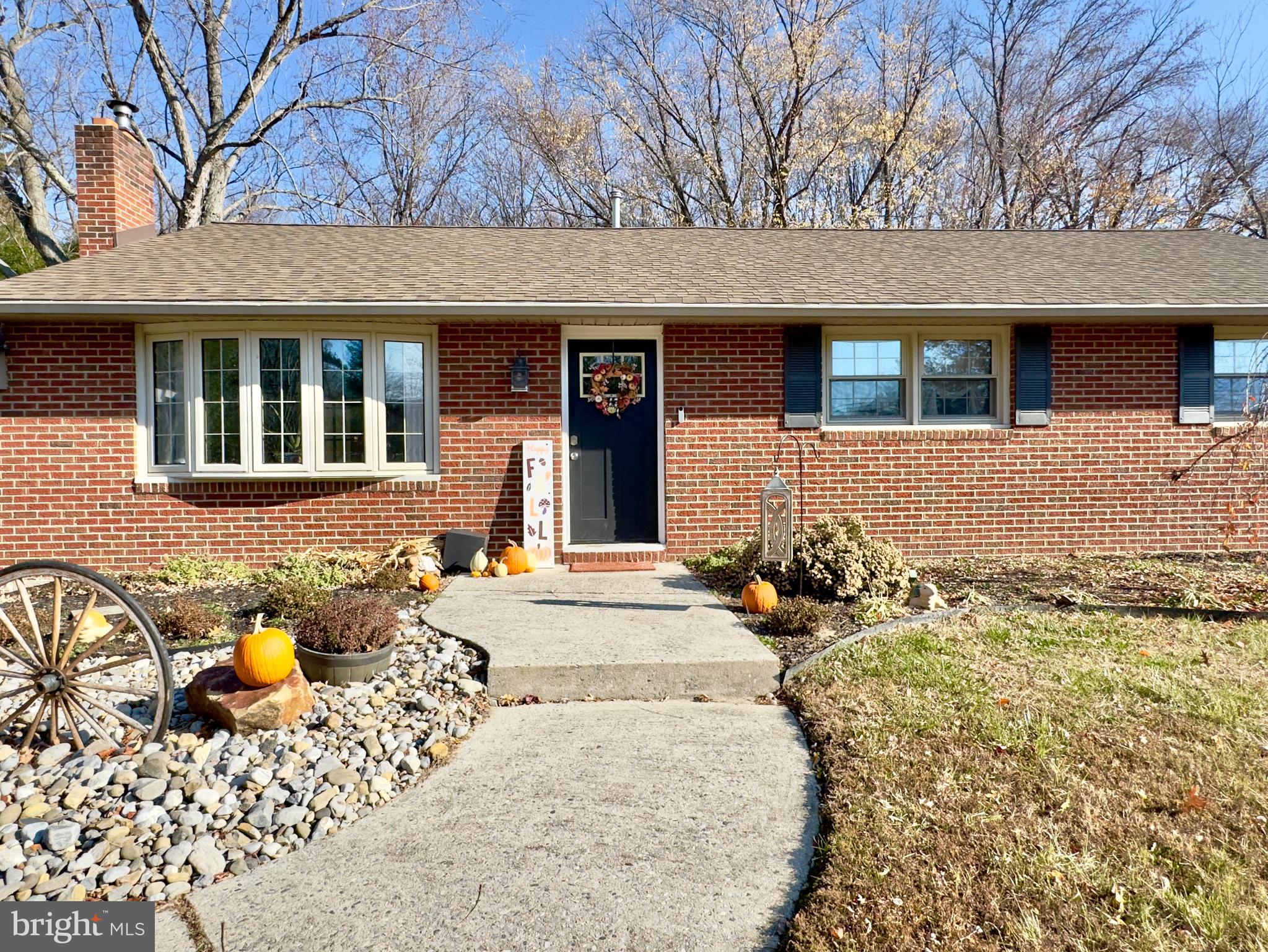 118 Timberlane Road Clarksboro, NJ 08020 - Photo 2 of 24 a front view of a house with a yard