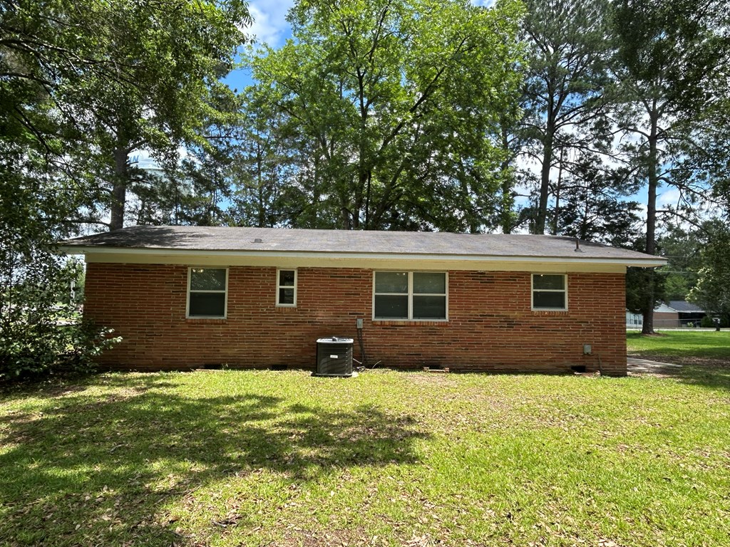 106 Tv Road Dothan, AL 36301 - Photo 30 of 35 Back of House