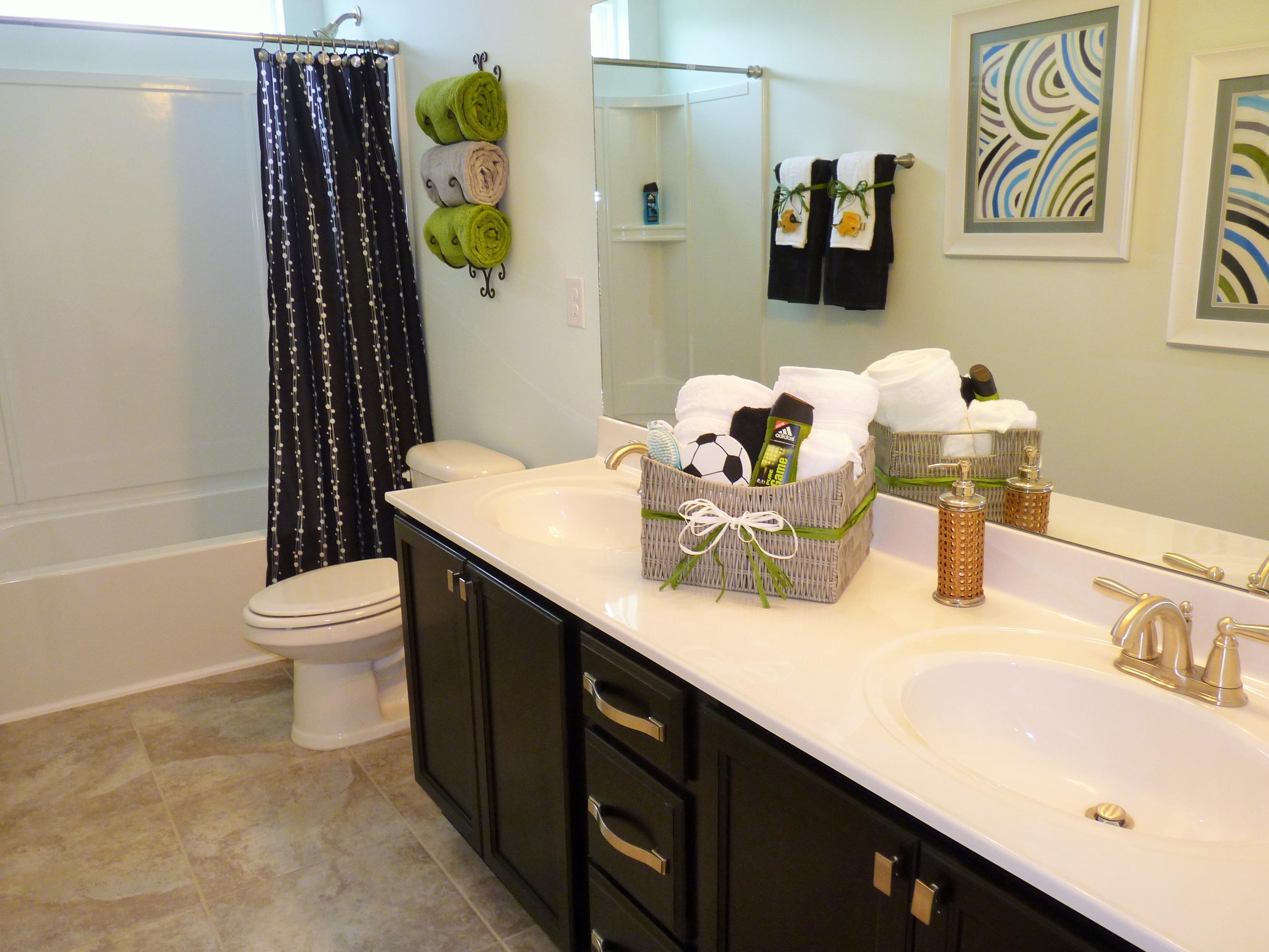 188 Hickory Ridge Way Summerville, SC 29483 - Photo 24 of 46 Bathroom 3