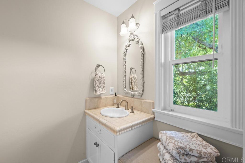 3192 Los Alisos Drive Fallbrook, CA 92028 - Photo 38 of 70