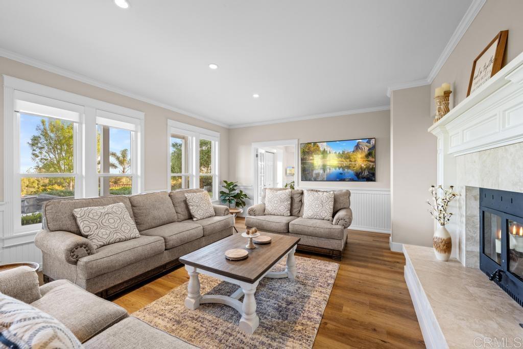 3192 Los Alisos Drive Fallbrook, CA 92028 - Photo 9 of 70 Living room