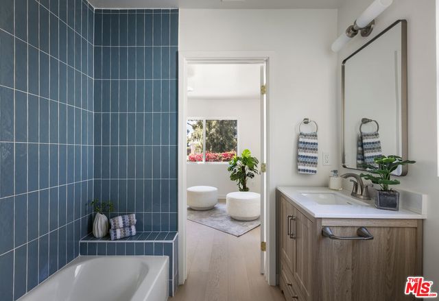 $898,000 | 4918 10th Avenue, Los Angeles, CA 90043