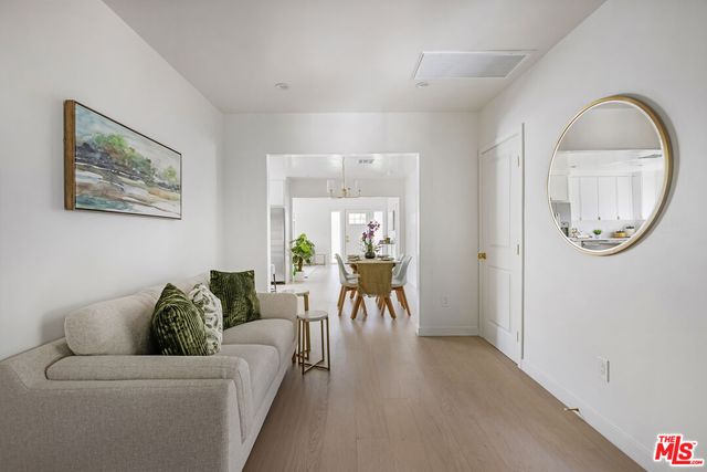 $898,000 | 4918 10th Avenue, Los Angeles, CA 90043