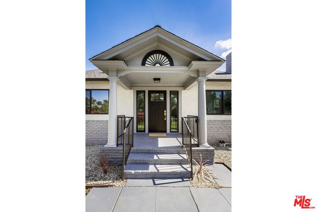 $898,000 | 4918 10th Avenue, Los Angeles, CA 90043