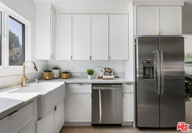 $898,000 | 4918 10th Avenue, Los Angeles, CA 90043